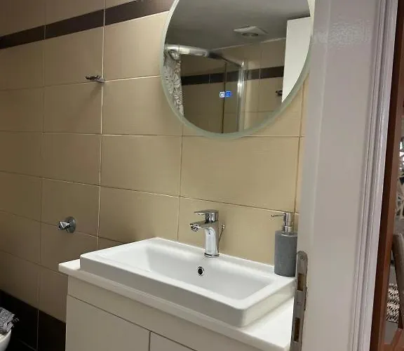 Angeligue With Balcony