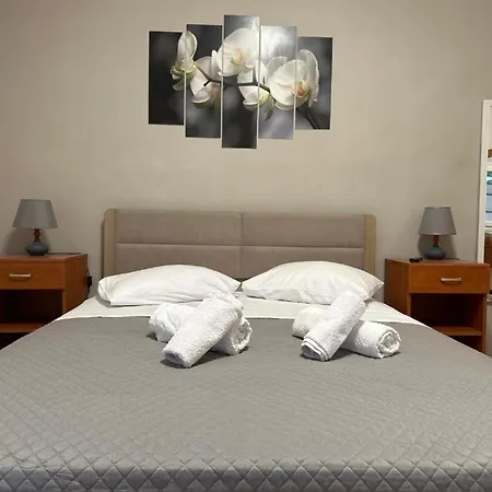 Angeligue With Balcony Διαμέρισμα